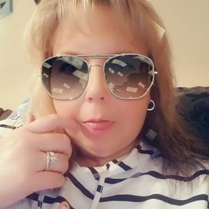 Meet your Posher, Katrina